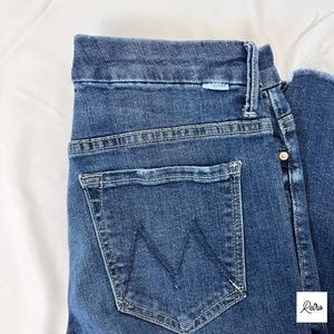MOTHER Highwaisted Looker Ankle Fray Jeans